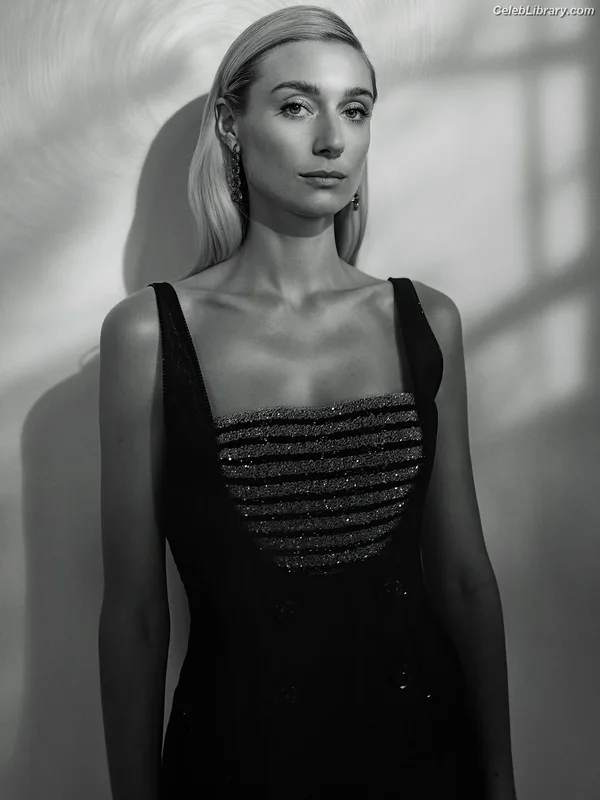 Elizabeth Debicki photo 19 of 335