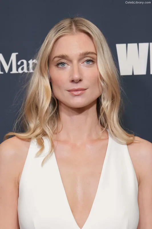 Elizabeth Debicki photo 3 of 335