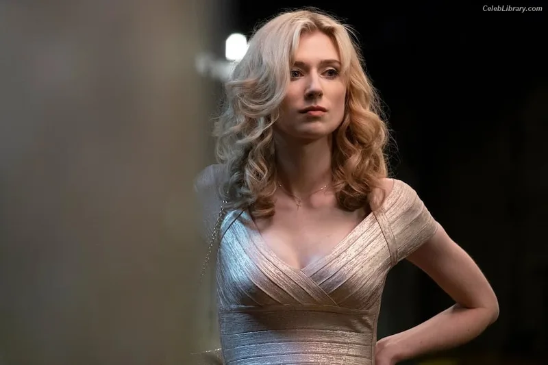 Elizabeth Debicki photo 11 of 335