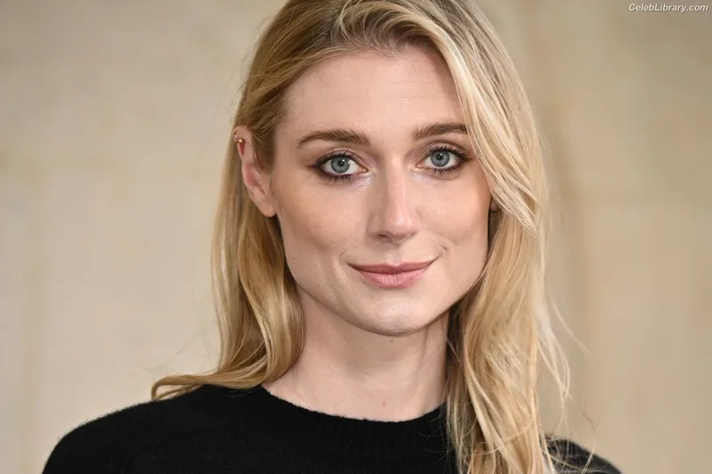 Elizabeth Debicki photo 18 of 335