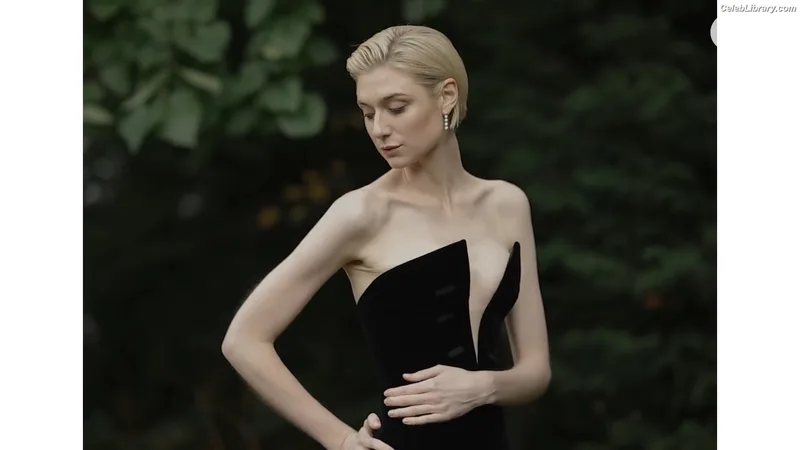 Elizabeth Debicki photo 23 of 335