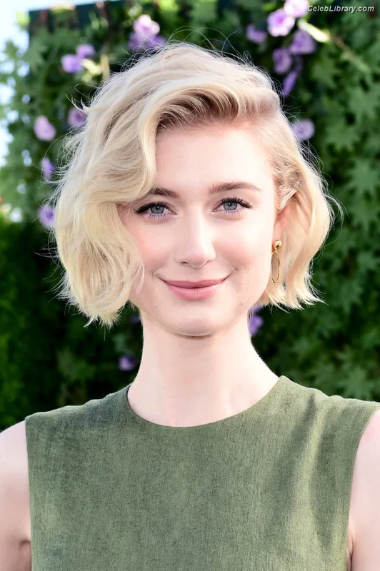 Elizabeth Debicki photo 3 of 335