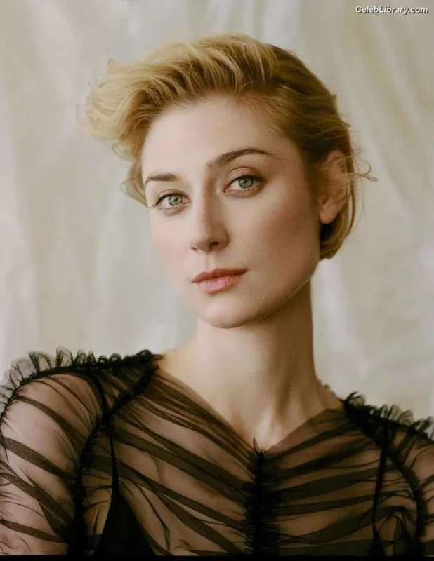 Elizabeth Debicki photo 22 of 335