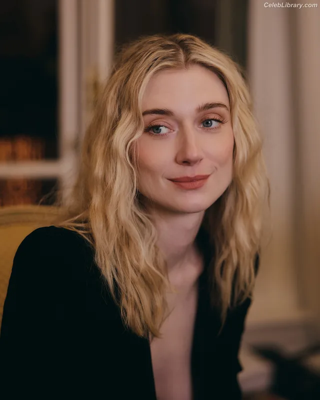 Elizabeth Debicki photo 1 of 335