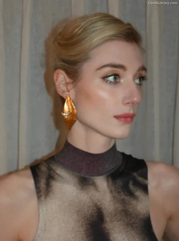 Elizabeth Debicki photo 19 of 335