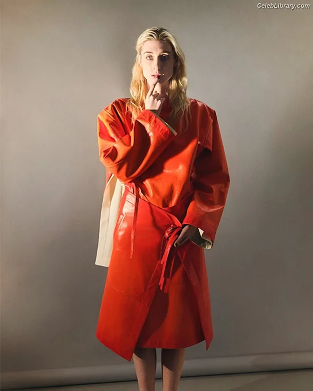 Elizabeth Debicki photo 5 of 335