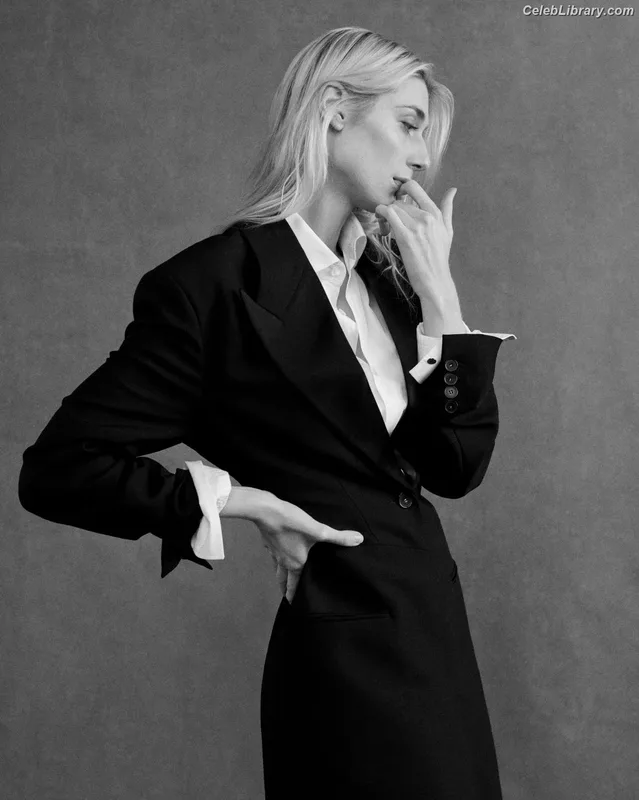Elizabeth Debicki photo 14 of 335