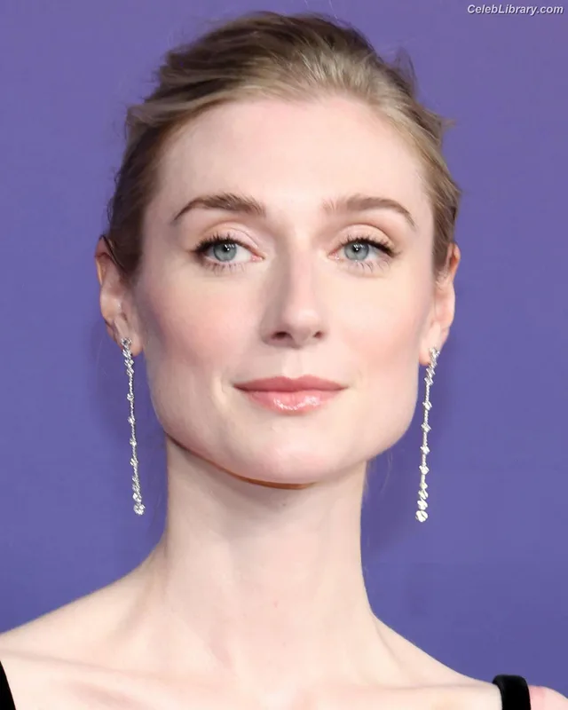 Elizabeth Debicki photo 18 of 335