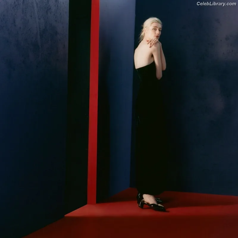 Elizabeth Debicki photo 15 of 335