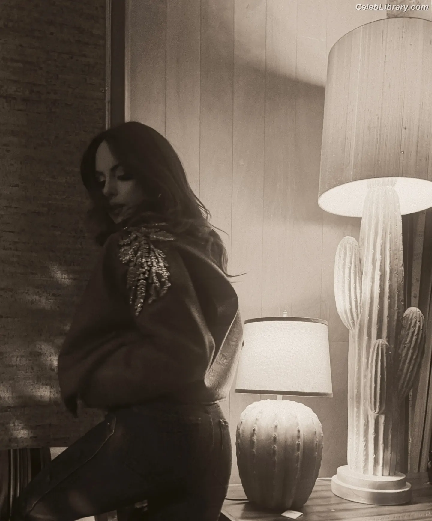Elizabeth Gillies photo 15 of 680