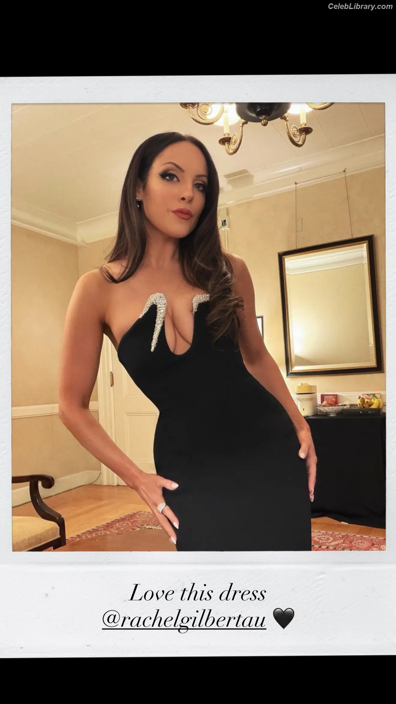 Elizabeth Gillies photo 21 of 680