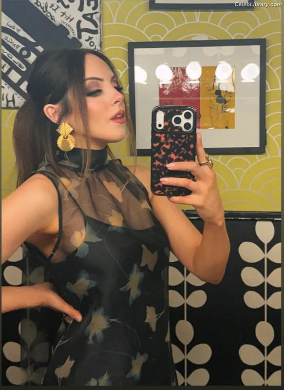 Elizabeth Gillies photo 13 of 675