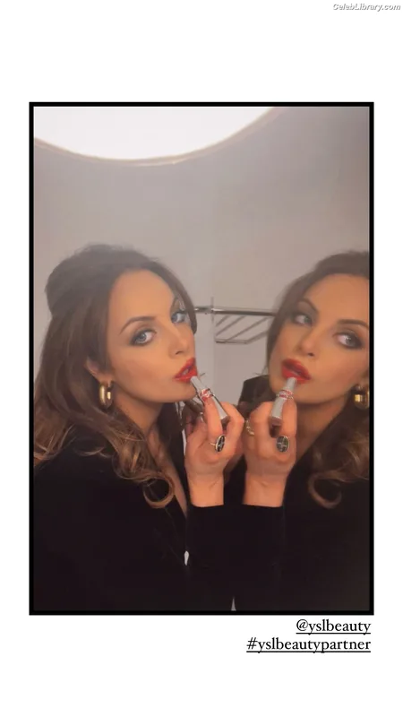 Elizabeth Gillies photo 23 of 675