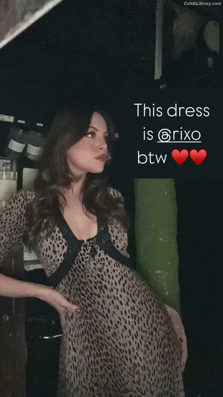 Elizabeth Gillies photo 15 of 675