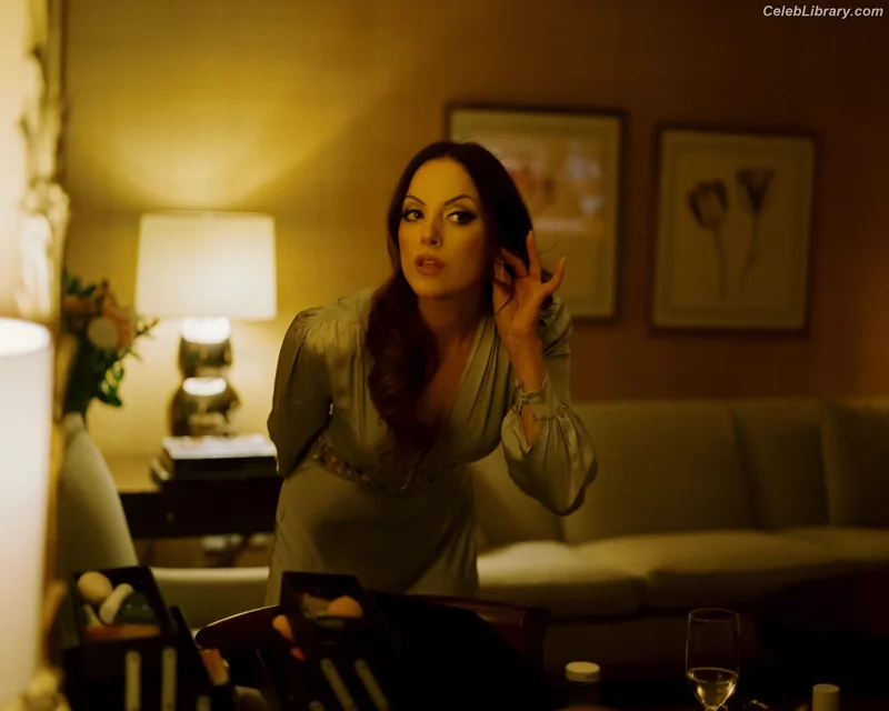 Elizabeth Gillies photo 6 of 675