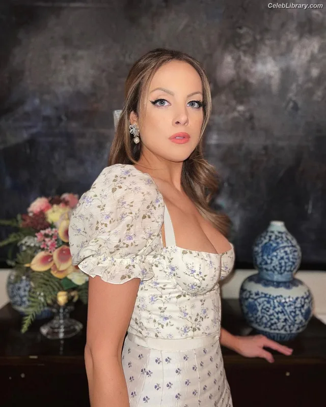 Elizabeth Gillies photo 12 of 675
