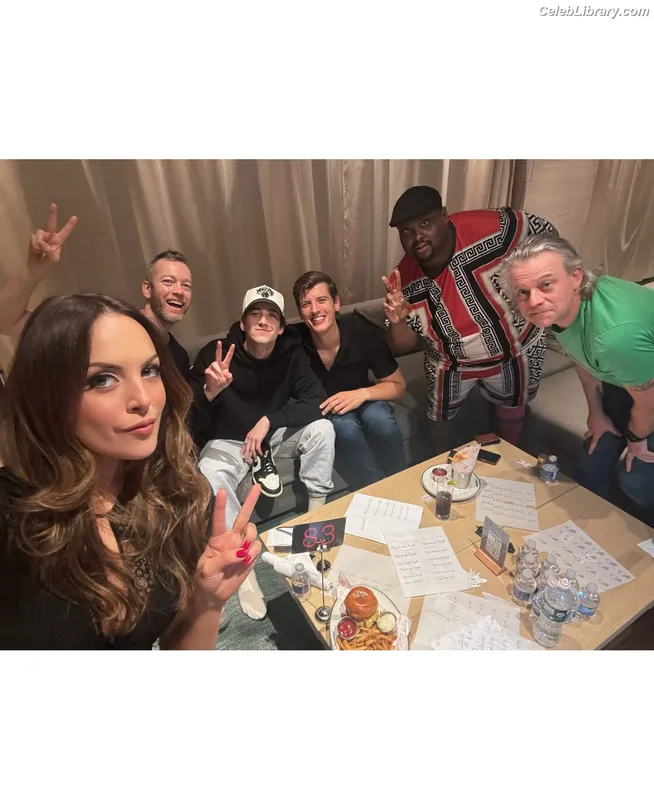 Elizabeth Gillies photo 16 of 675