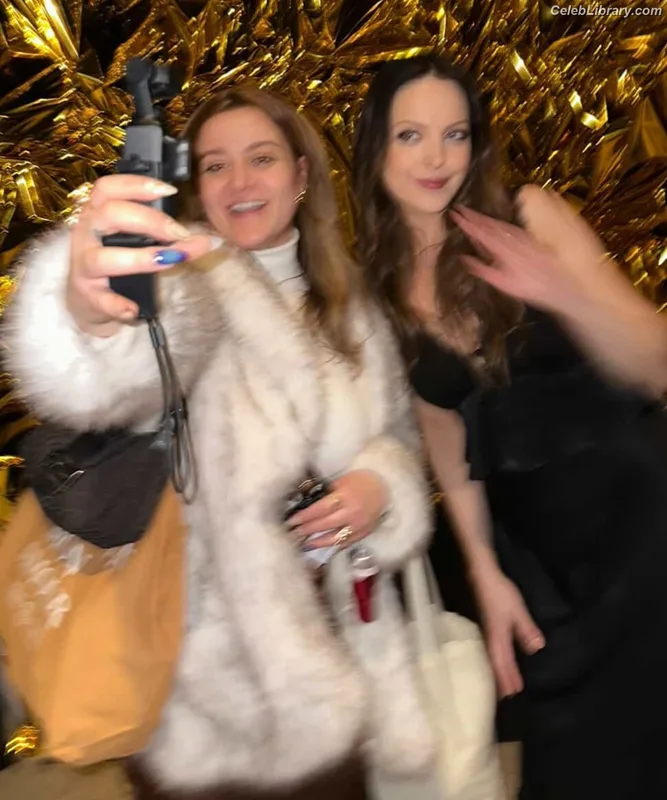 Elizabeth Gillies photo 19 of 675