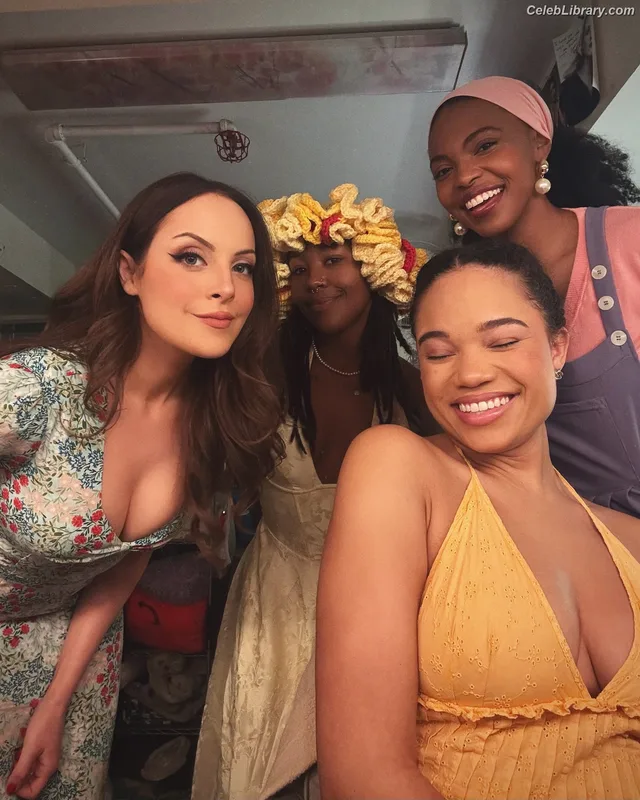 Elizabeth Gillies photo 3 of 675