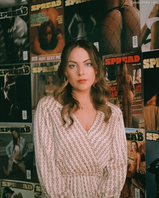 Elizabeth Gillies photo 21 of 675