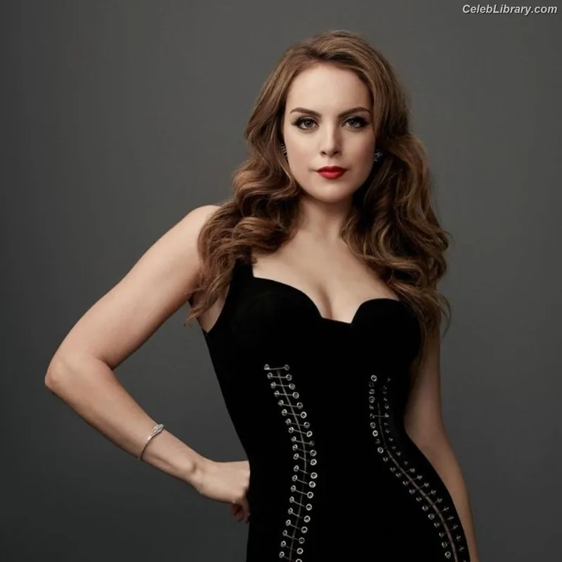 Elizabeth Gillies photo 13 of 675
