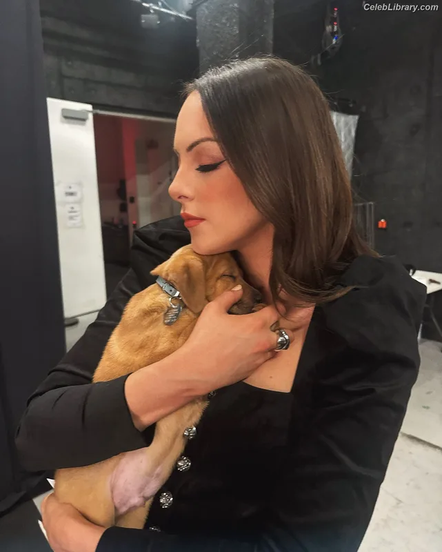 Elizabeth Gillies photo 20 of 675