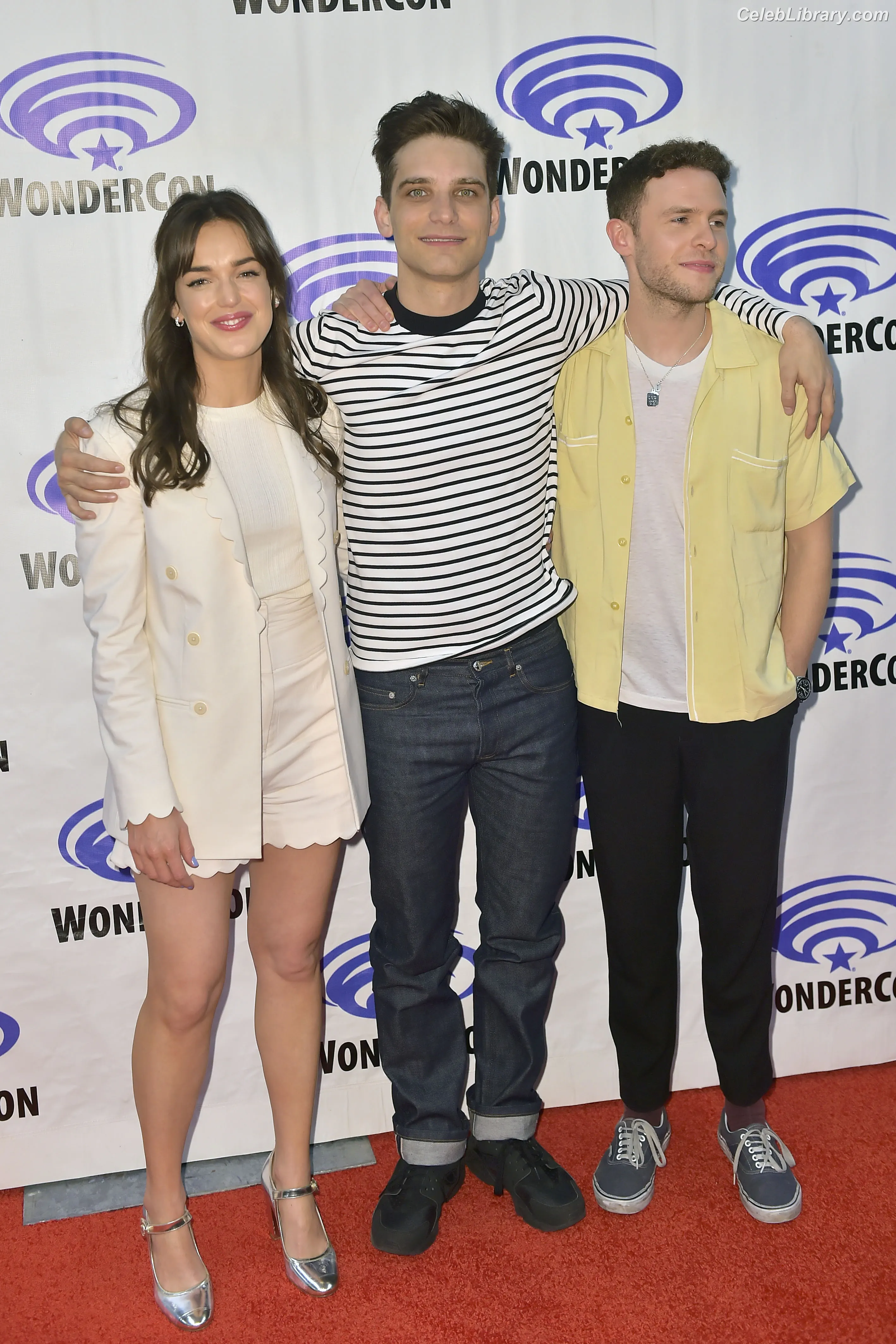 Elizabeth Henstridge photo 6 of 62