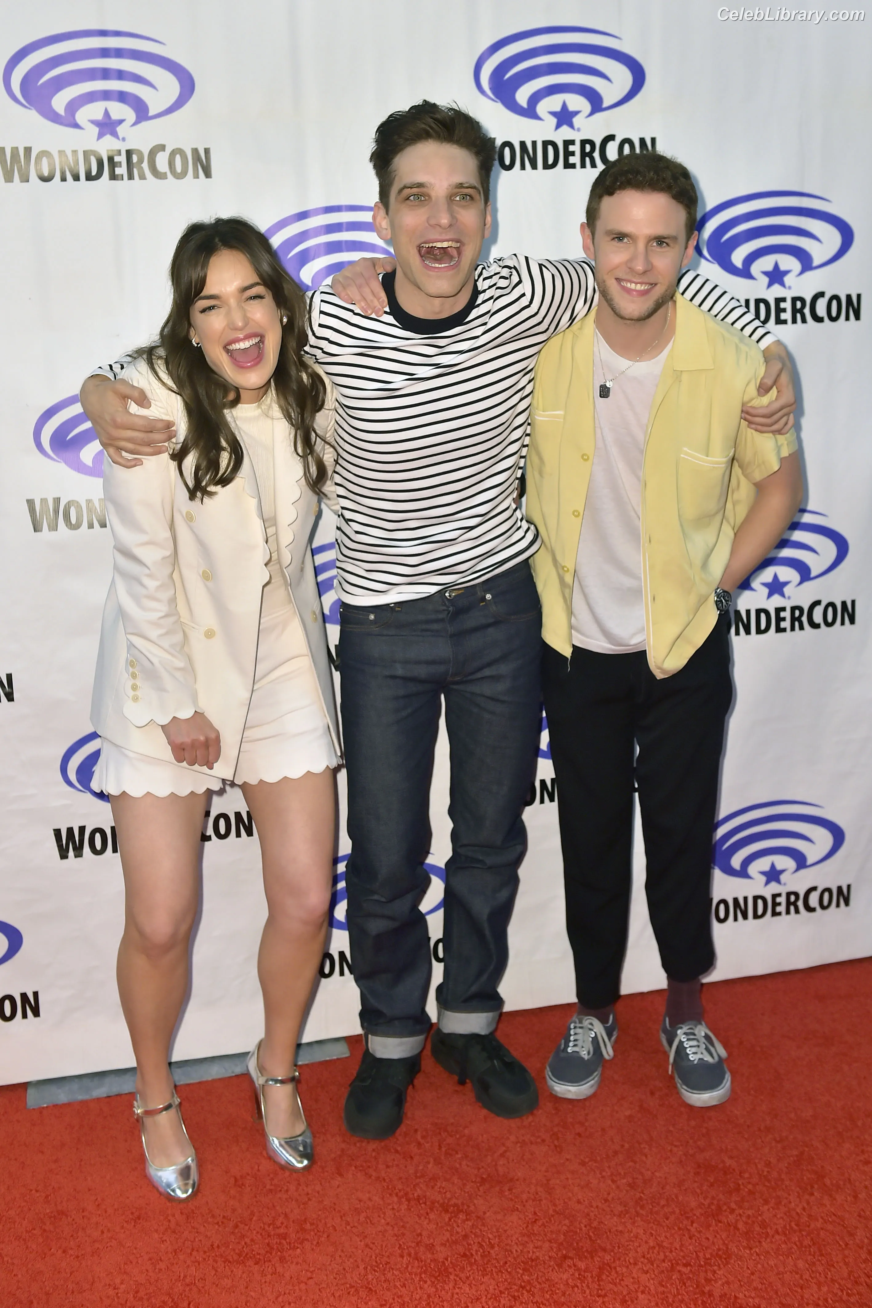 Elizabeth Henstridge photo 8 of 62