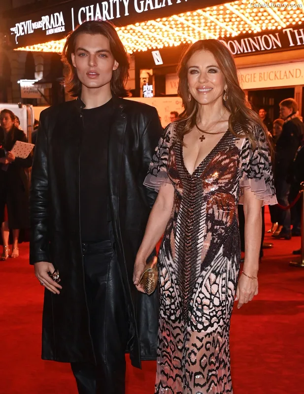 Elizabeth Hurley photo 21 of 823