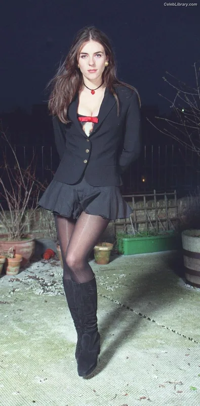 Elizabeth Hurley photo 21 of 823