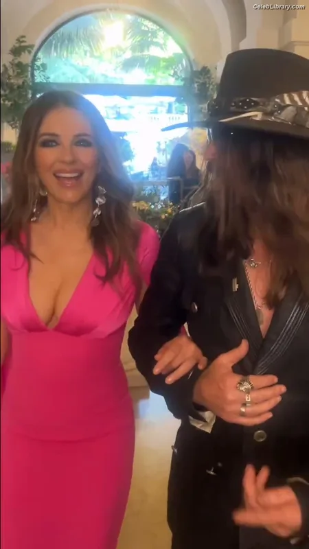 Elizabeth Hurley photo 18 of 823