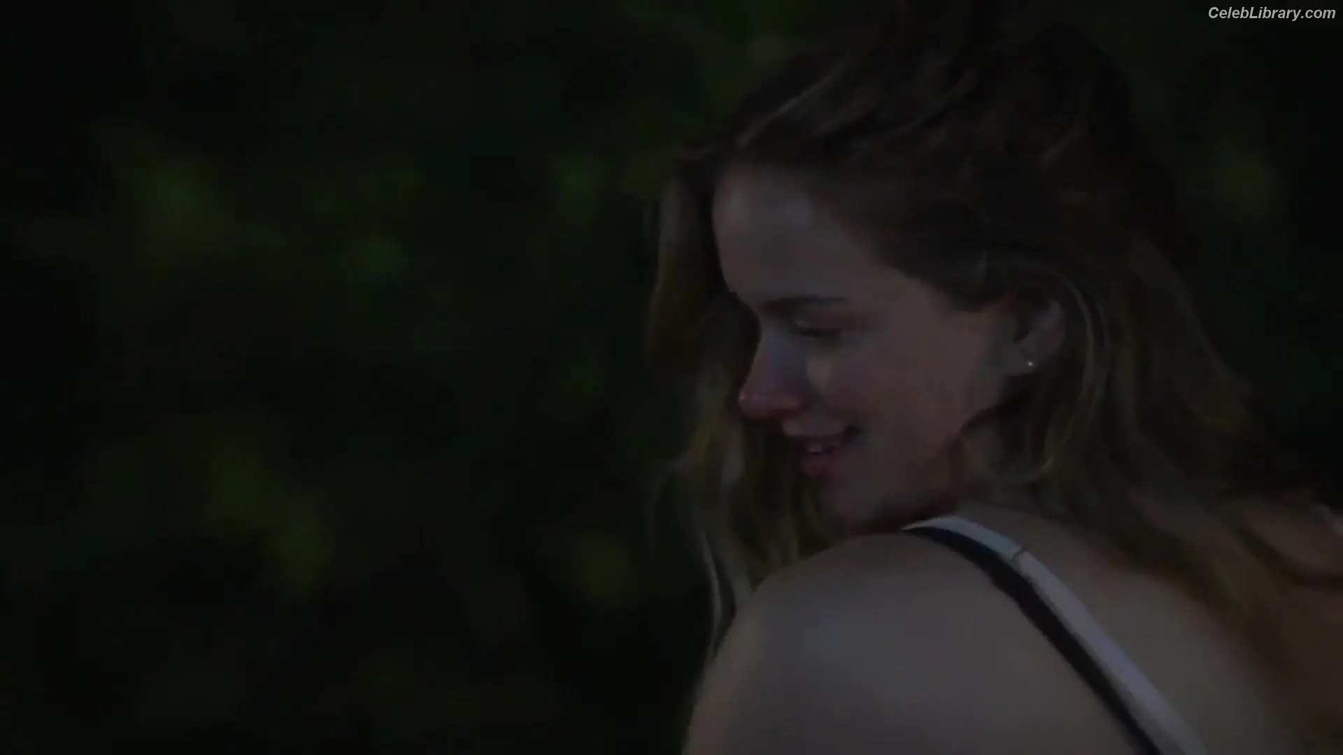 Elizabeth Lail photo 5 of 190