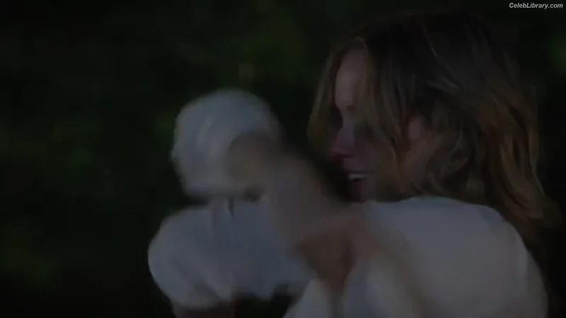 Elizabeth Lail photo 6 of 190