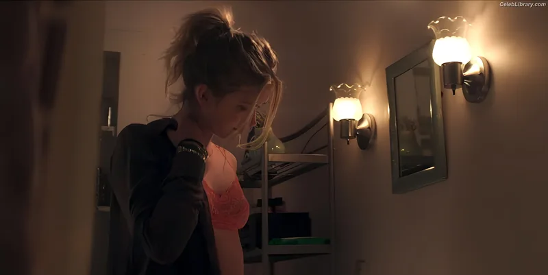 Elizabeth Lail photo 18 of 190