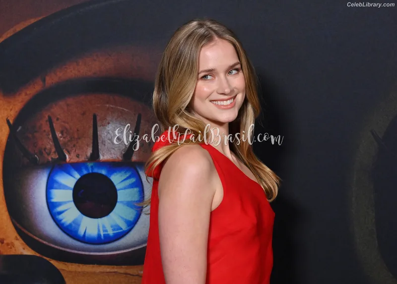 Elizabeth Lail photo 23 of 190