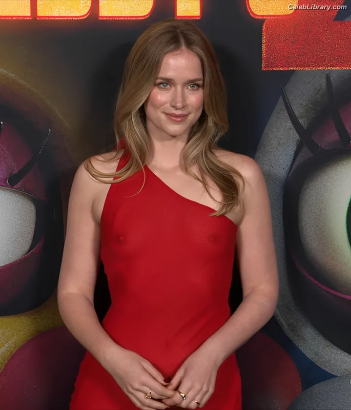 Elizabeth Lail photo 10 of 190