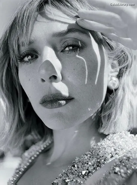 Elizabeth Olsen photo 17 of 2302