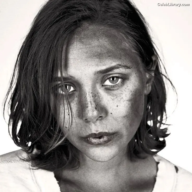 Elizabeth Olsen photo 11 of 2302