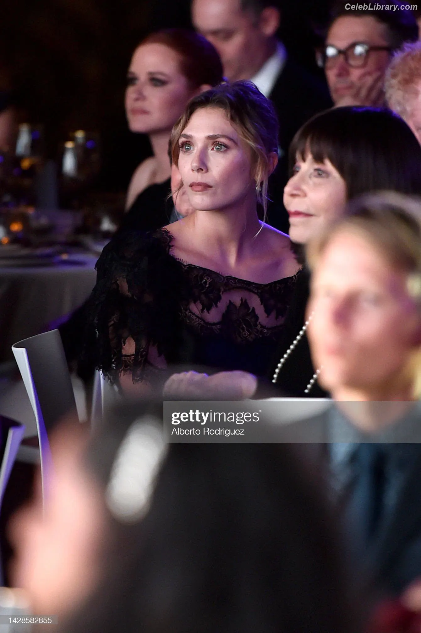 Elizabeth Olsen photo 6 of 2302