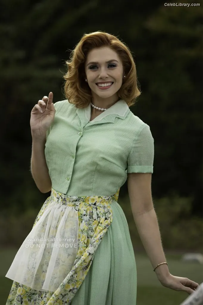 Elizabeth Olsen photo 20 of 2302