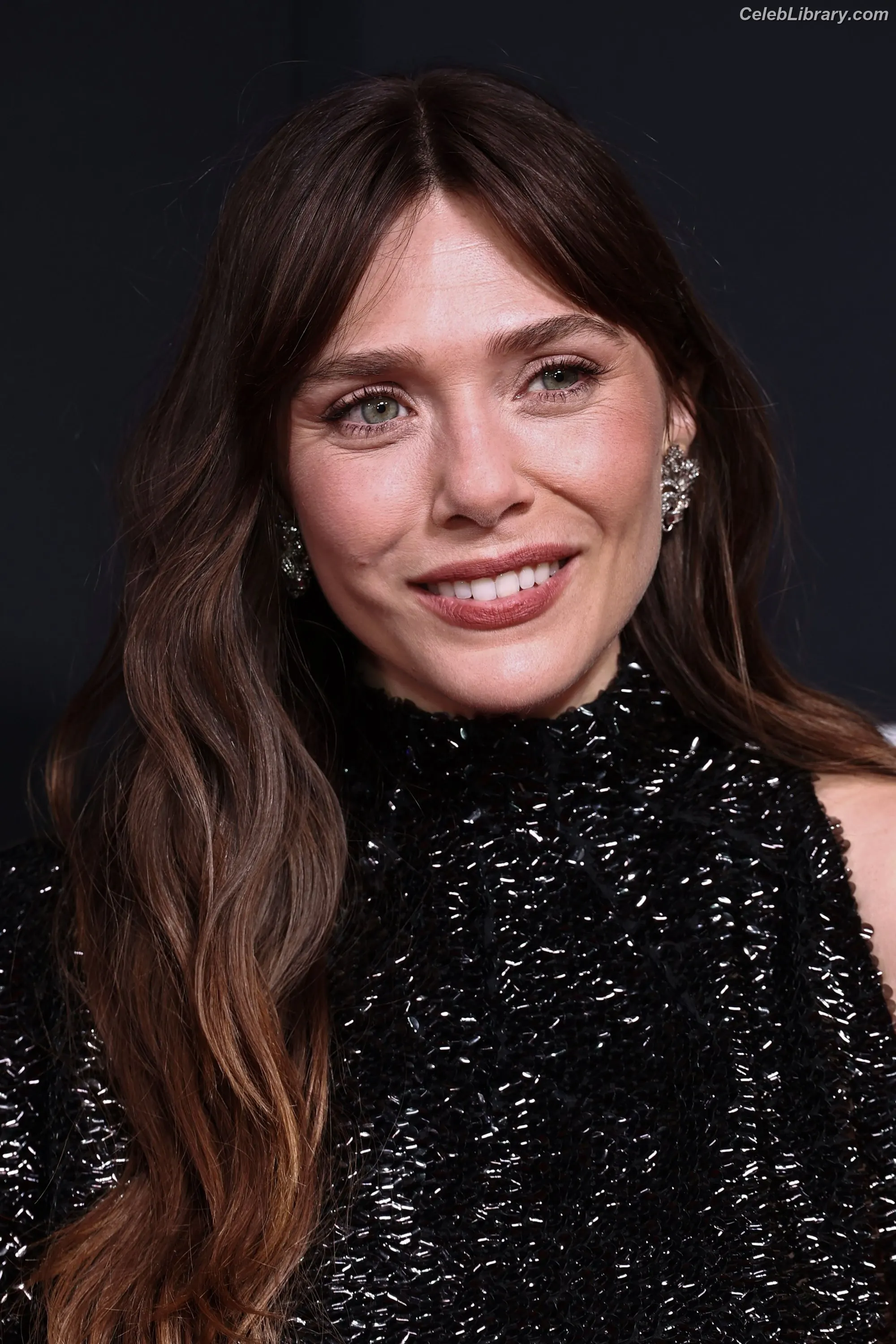 Elizabeth Olsen photo 17 of 2302
