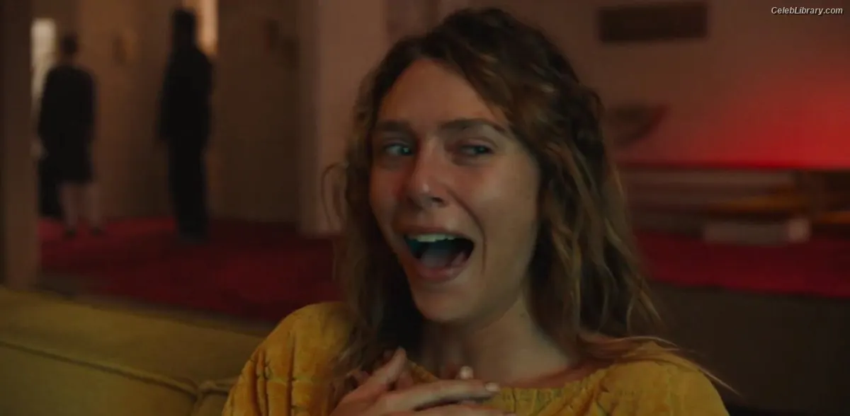 Elizabeth Olsen photo 14 of 2302