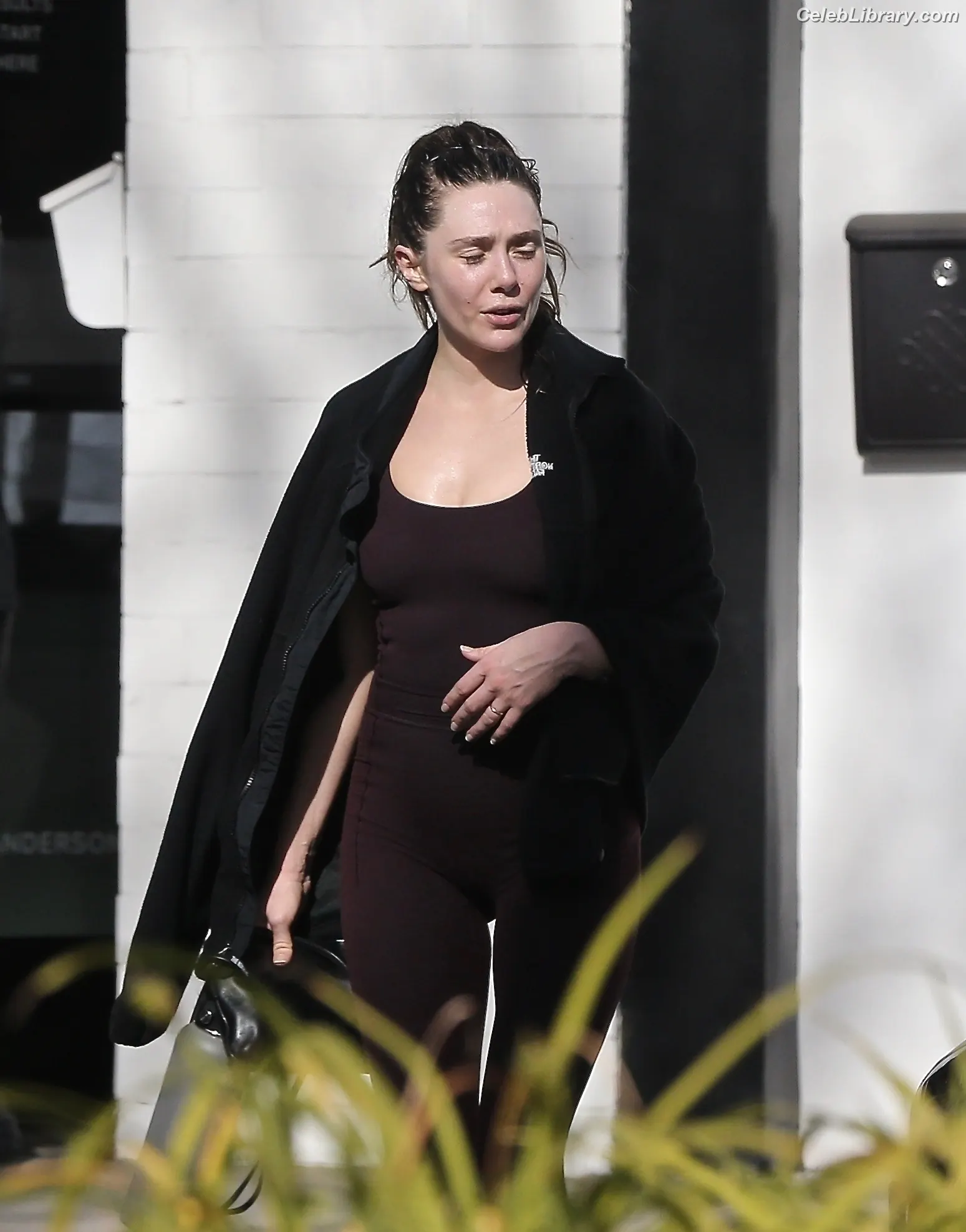Elizabeth Olsen photo 13 of 2302