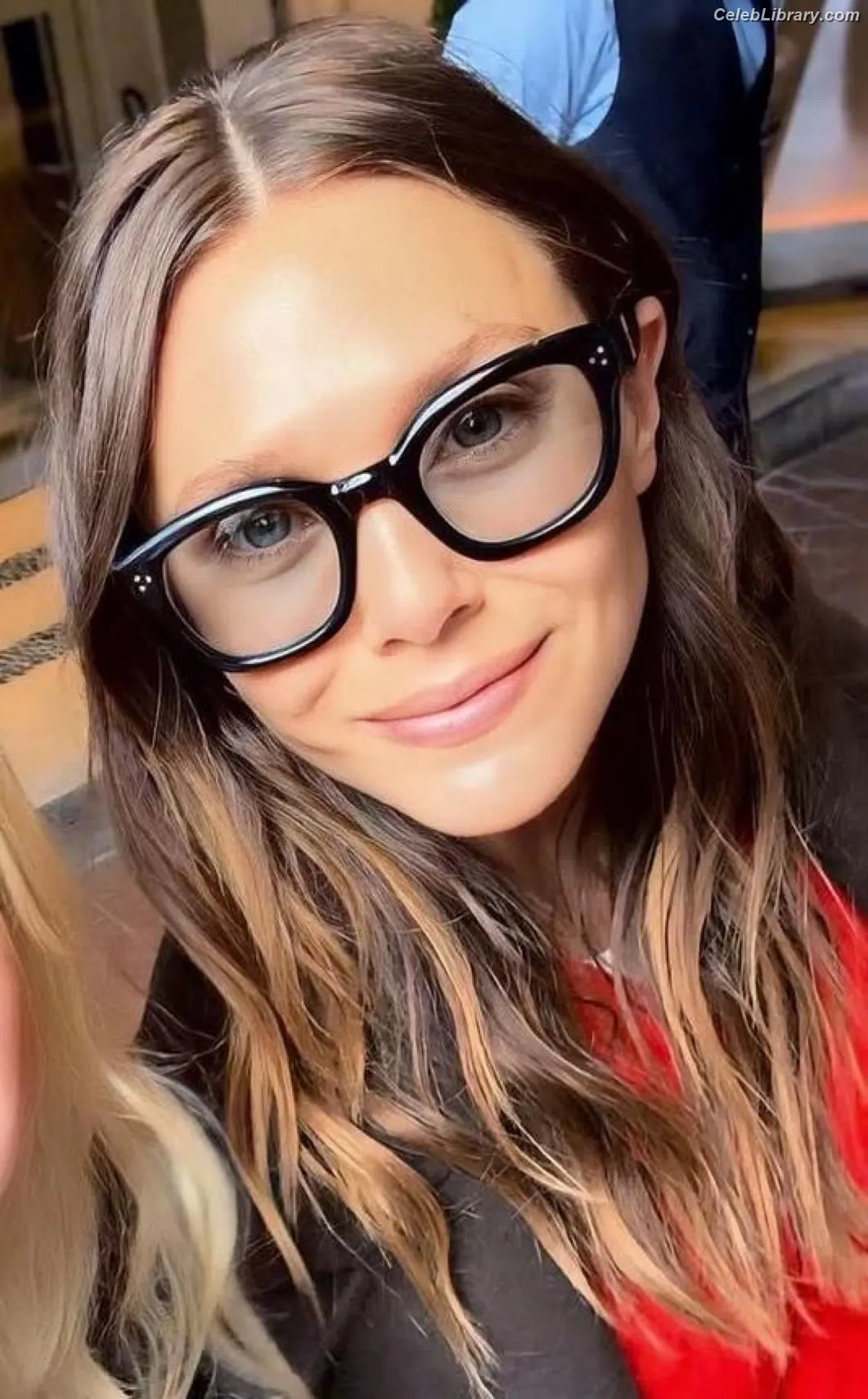Elizabeth Olsen photo 18 of 2302