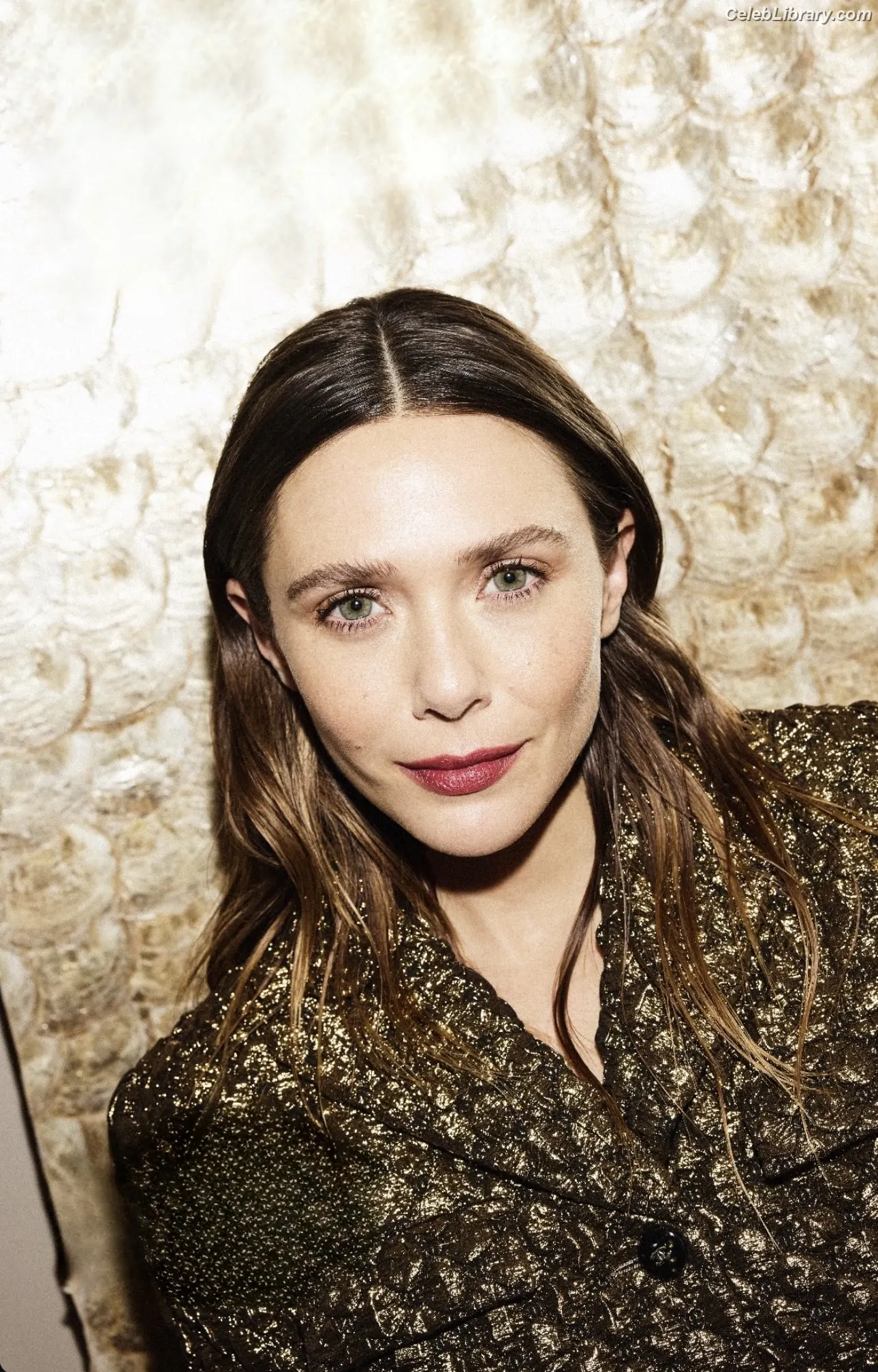 Elizabeth Olsen photo 5 of 2302