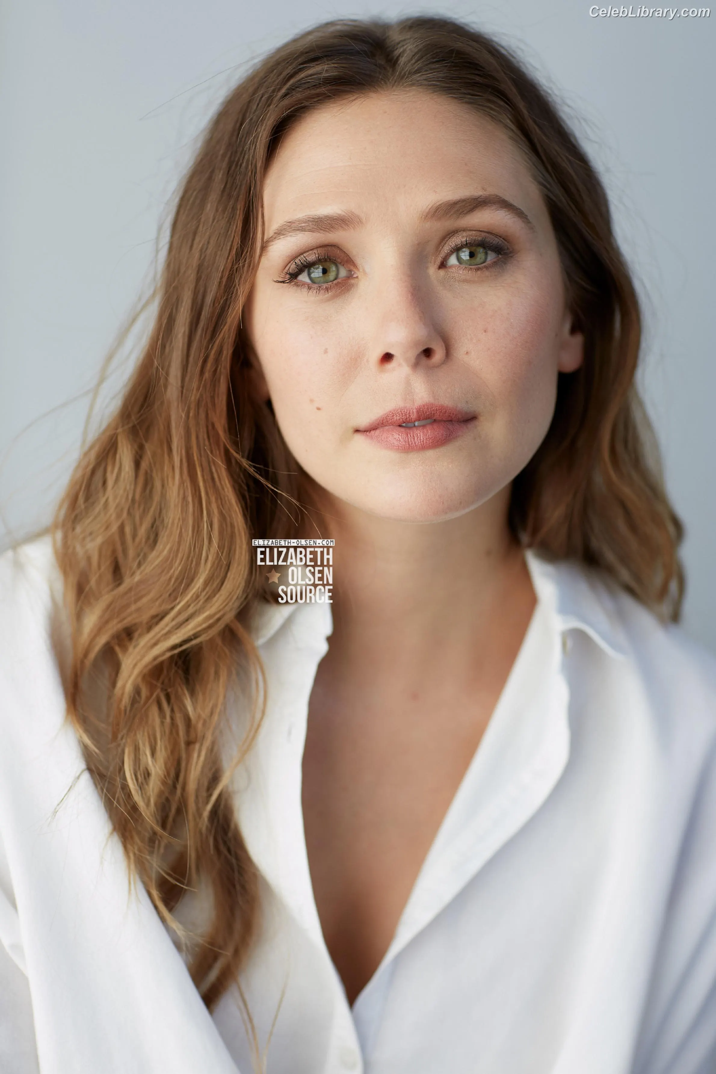 Elizabeth Olsen photo 22 of 2302
