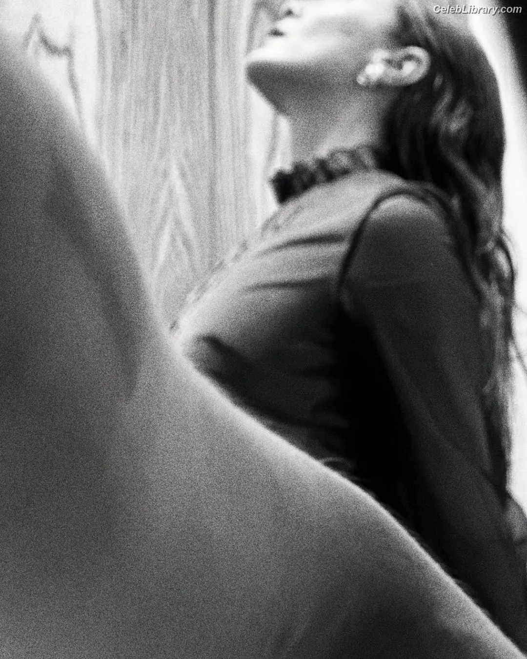 Elizabeth Olsen photo 19 of 2302