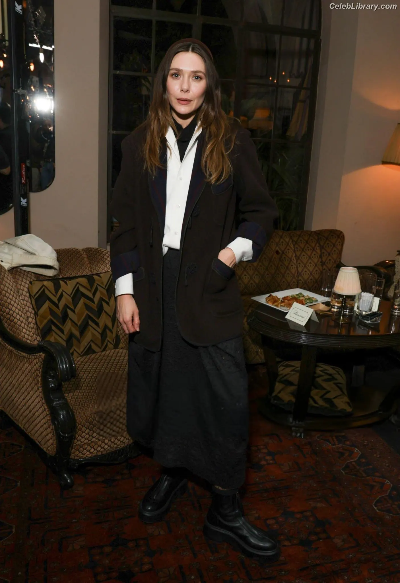 Elizabeth Olsen photo 24 of 2302
