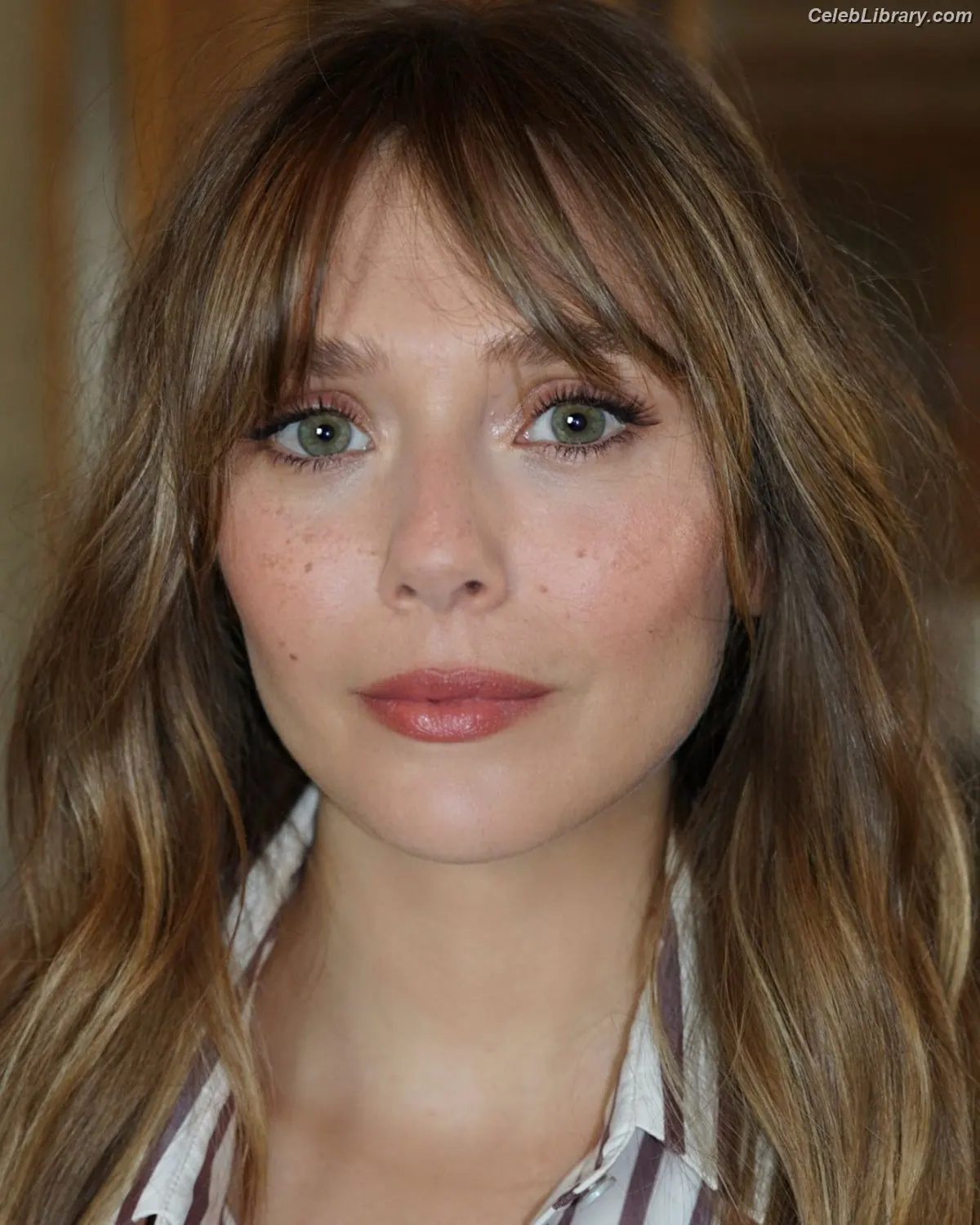 Elizabeth Olsen photo 22 of 2302