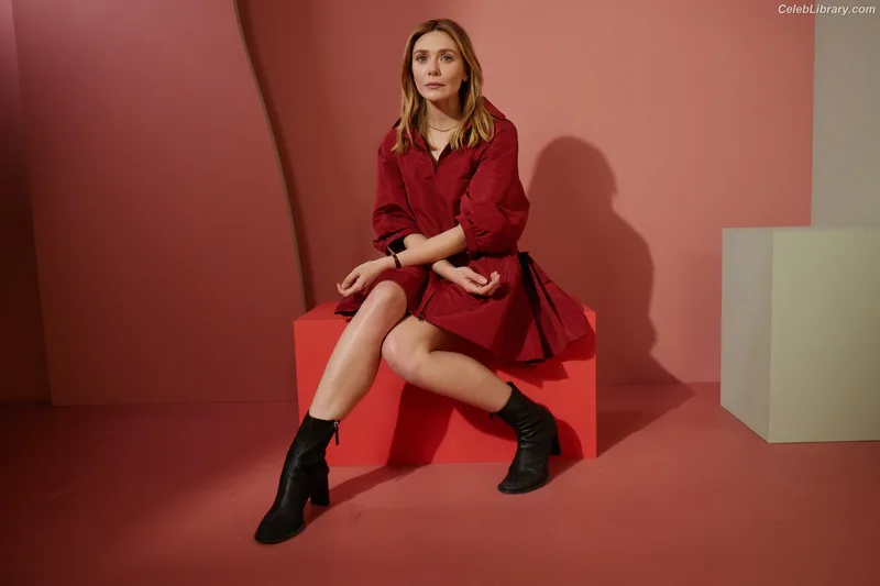 Elizabeth Olsen photo 19 of 2302